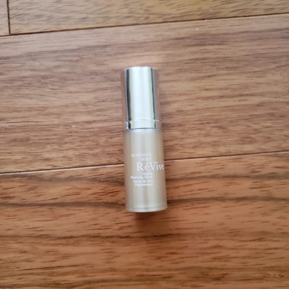 RéVive Supérieur Body Nightly Renewing Serum - Picture 2 of 3